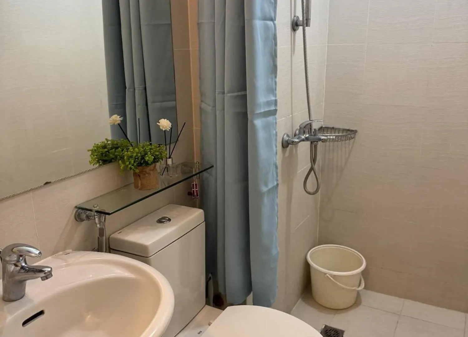 A&J Azure Getaway location